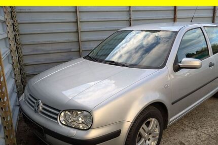 VW Golf 70.291 km 3.900 &euro; Lübeck 23556