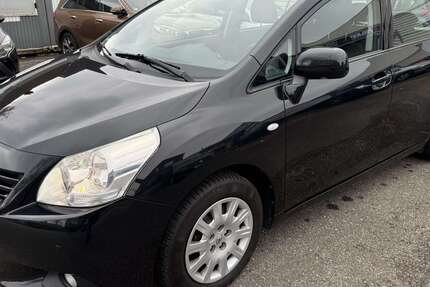 Toyota Verso 206.466 km 5.999 &euro; Eggenstein-Leopoldshafen 76344