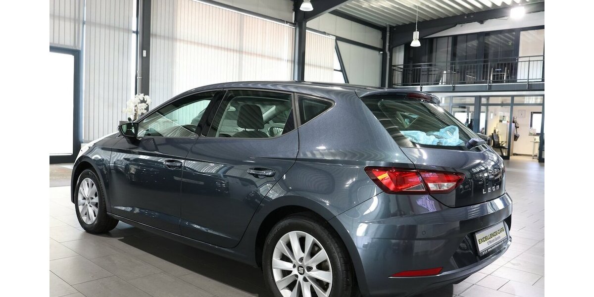 Seat Leon 1.6 TDI STYLE / NAVI-PLUS+APPLE+ANDROID 111.000 km 14.555 &euro; Hamm 59077