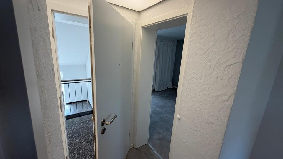 Dachgeschoßwohnung Alpen - 3 Zimmer, 68 m&sup2;, 850&euro; | Angebot:26326005