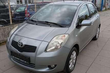Toyota Yaris 118.200 km 2.300 € Hamburg 20097