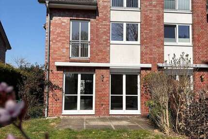 Haus zum Mieten in Hamburg 2.500 € 150 m²