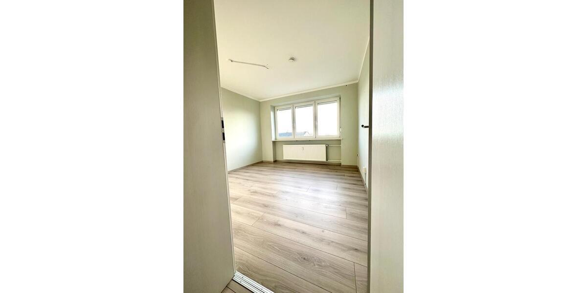 Etagenwohnung Vilsbiburg - 4 Zimmer, 100 m&sup2;, 900&euro; | Angebot:26420650