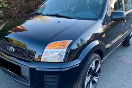 Ford Fusion 145.000 km 2.700 &euro; Ratzeburg 23909
