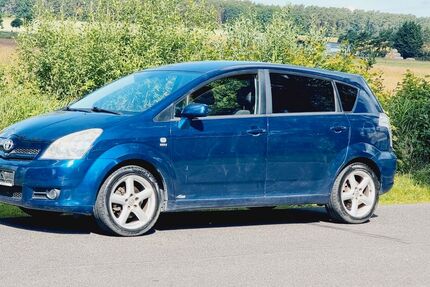 Toyota Corolla Verso 146.554 km 3.300 &euro; Berlin 13629