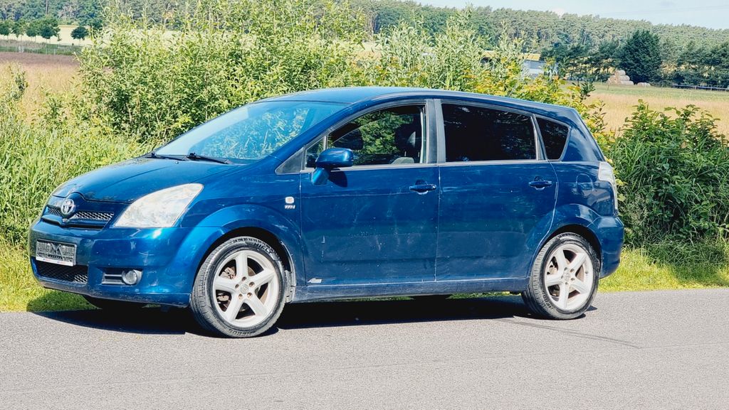 Toyota Corolla Verso 146.554 km 3.300 &euro; Berlin 13629