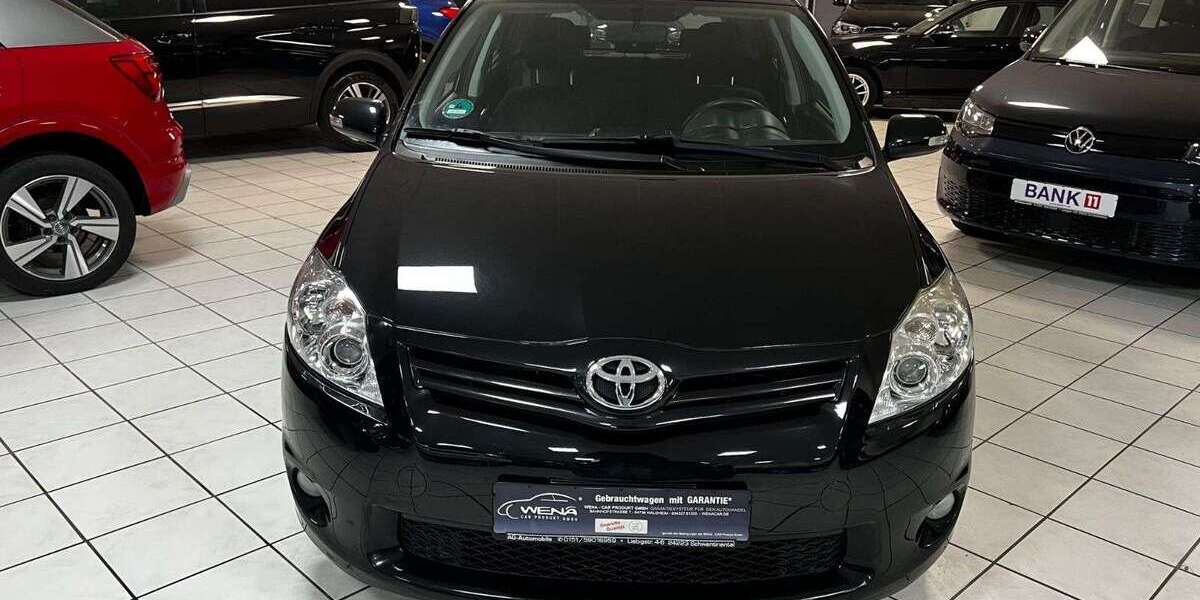 Toyota Auris 65.140 km 8.990 &euro; Schwentinental - Raisdorf 24223