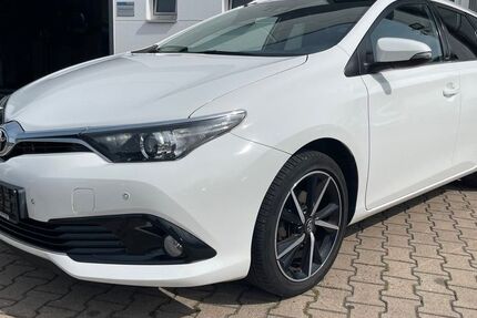 Toyota Auris 98.600 km 11.800 &euro; Heidenheim an der Brenz 89520