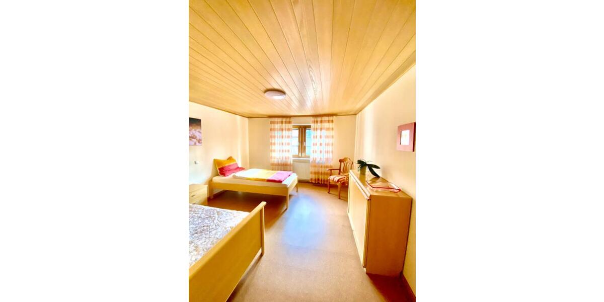 Einfamilienhaus Fladungen - 5 Zimmer, 145 m&sup2;, 1.050&euro; | Angebot:25654877