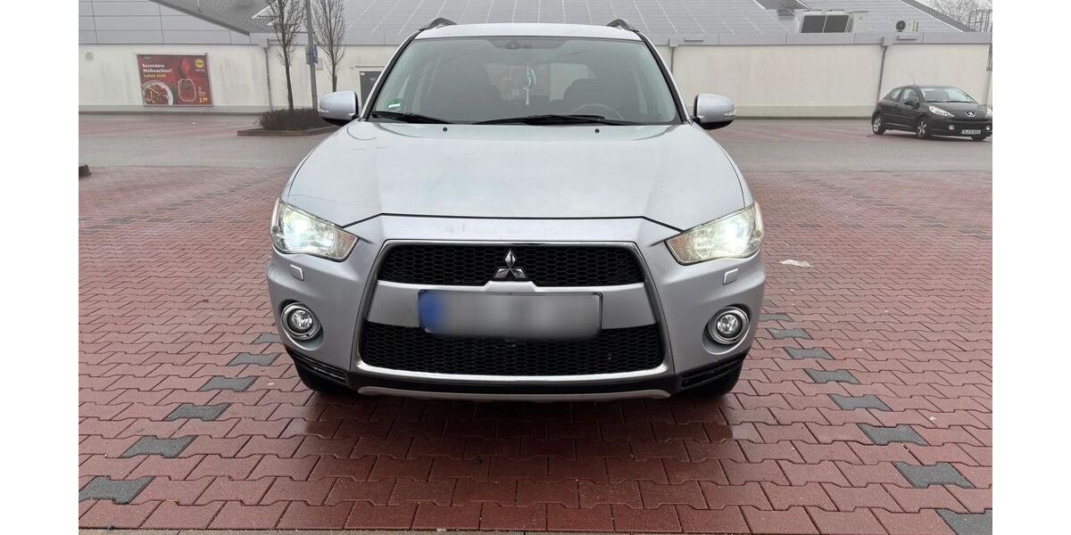 Mitsubishi Outlander 253.300 km 6.300 &euro; Bad Abbach 93077