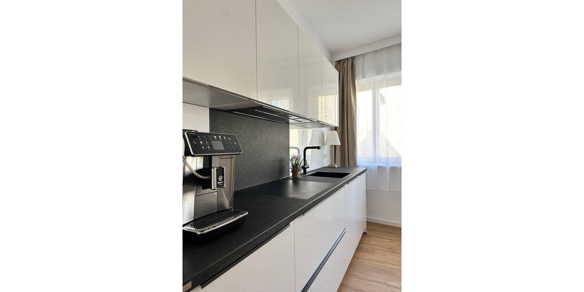 Etagenwohnung Wuerzburg Altstadt - 2 Zimmer, 72 m&sup2;, 1.440&euro; | Angebot:26885289