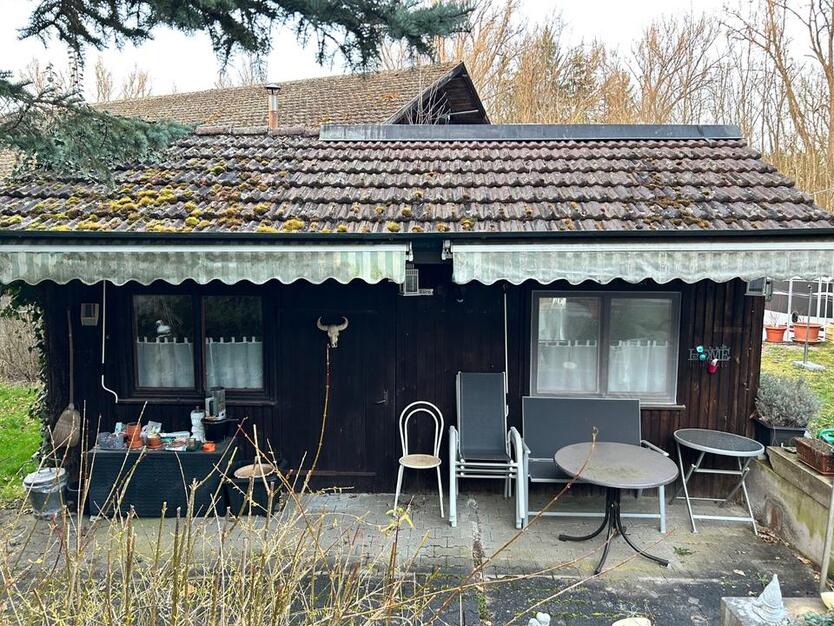 Großes Grundstück 2500qm Haus mit 2 Wohnungen Werkstatt Lager