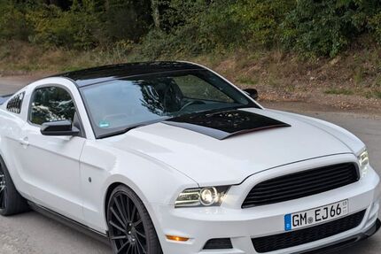 Ford Mustang 174.444 km 15.800 € Morsbach 51597