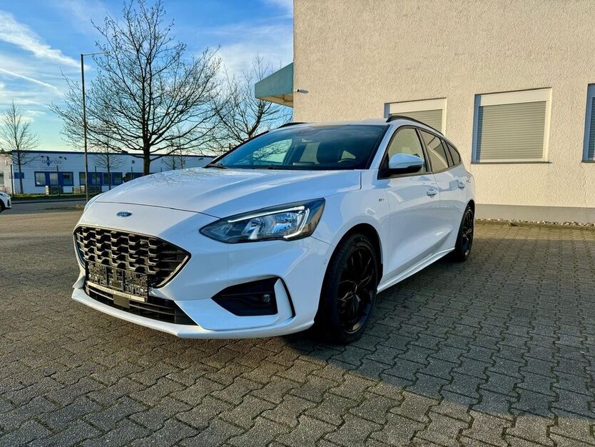 Ford Focus 52.000 km 12.900 € Gelsenkirchen 45891