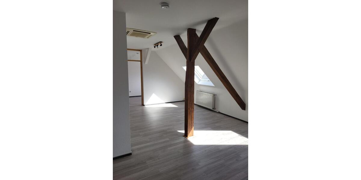 Dachgeschoßwohnung Zweibrücken - 5 Zimmer, 113 m&sup2;, 610&euro; | Angebot:26221496
