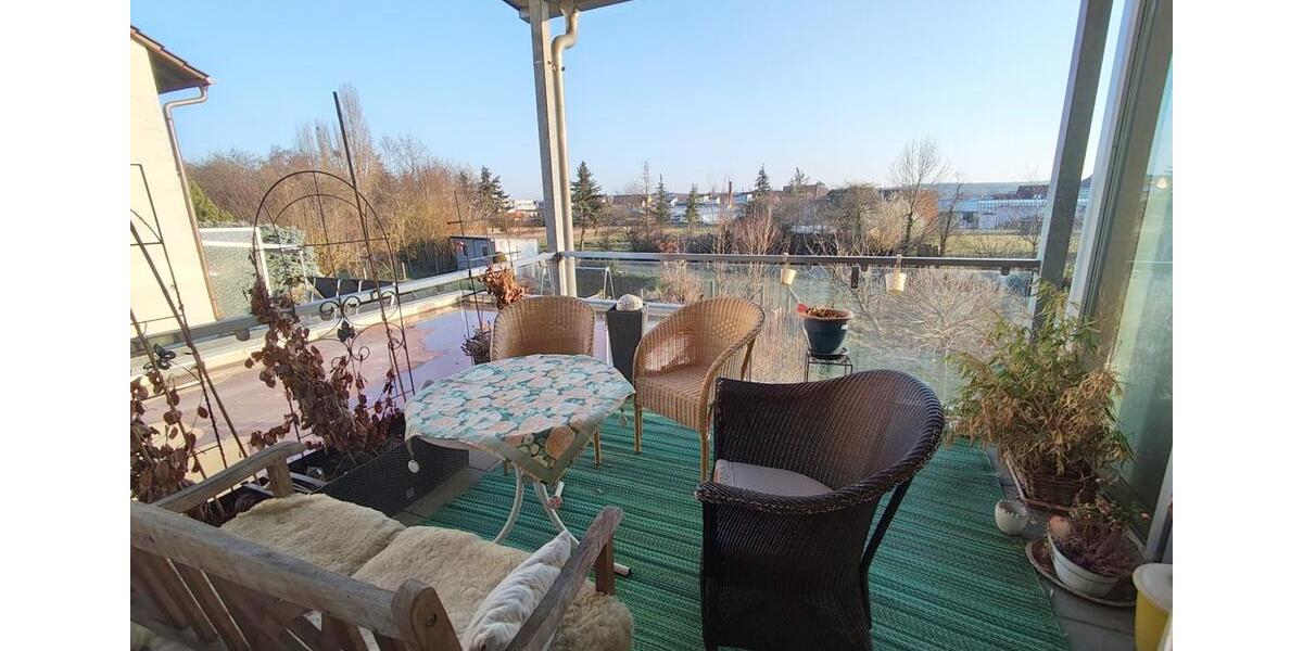 Etagenwohnung Kitzingen - 2 Zimmer, 98 m&sup2;, 920&euro; | Angebot:25496255