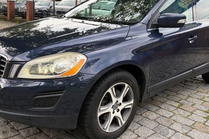 Volvo XC60 182.000 km 10.499 &euro; berlin 12527