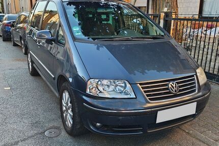 VW Sharan 252.000 km 3.899 &euro; Frankfurt am Main 65933