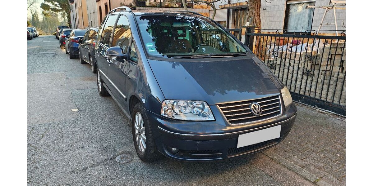 VW Sharan 252.000 km 3.899 &euro; Frankfurt am Main 65933