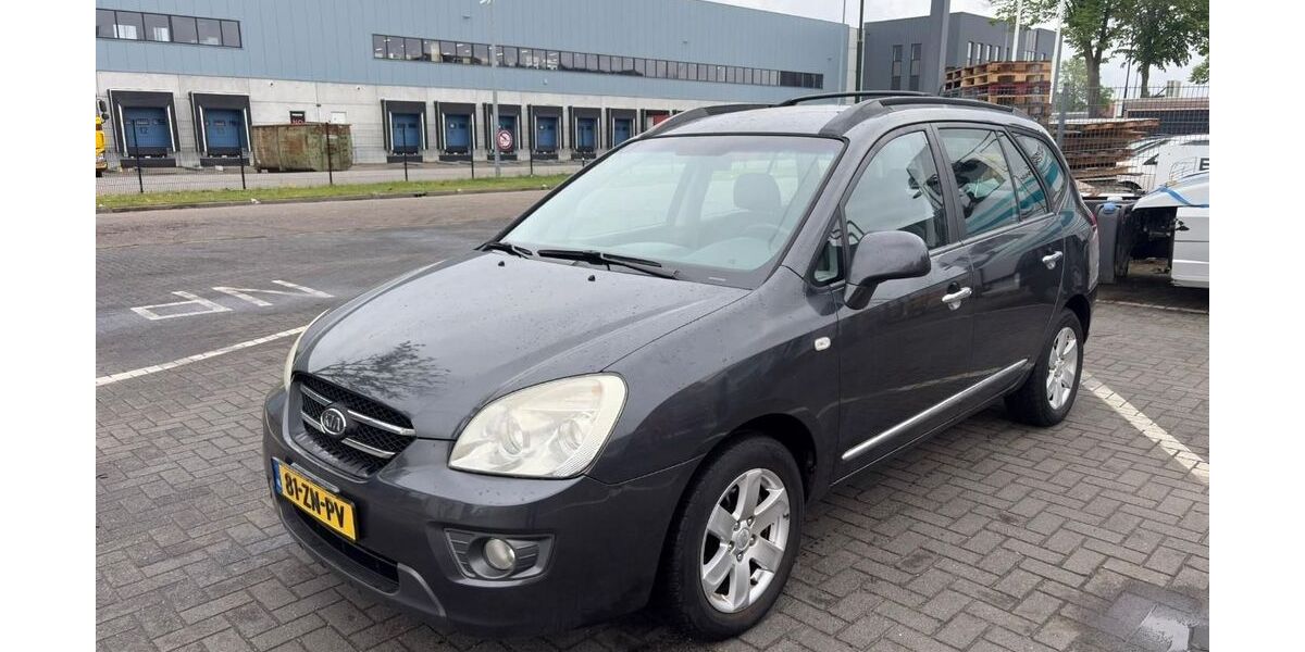 Kia Carens 262.127 km 1.513 &euro; Son en Breugel 5692C