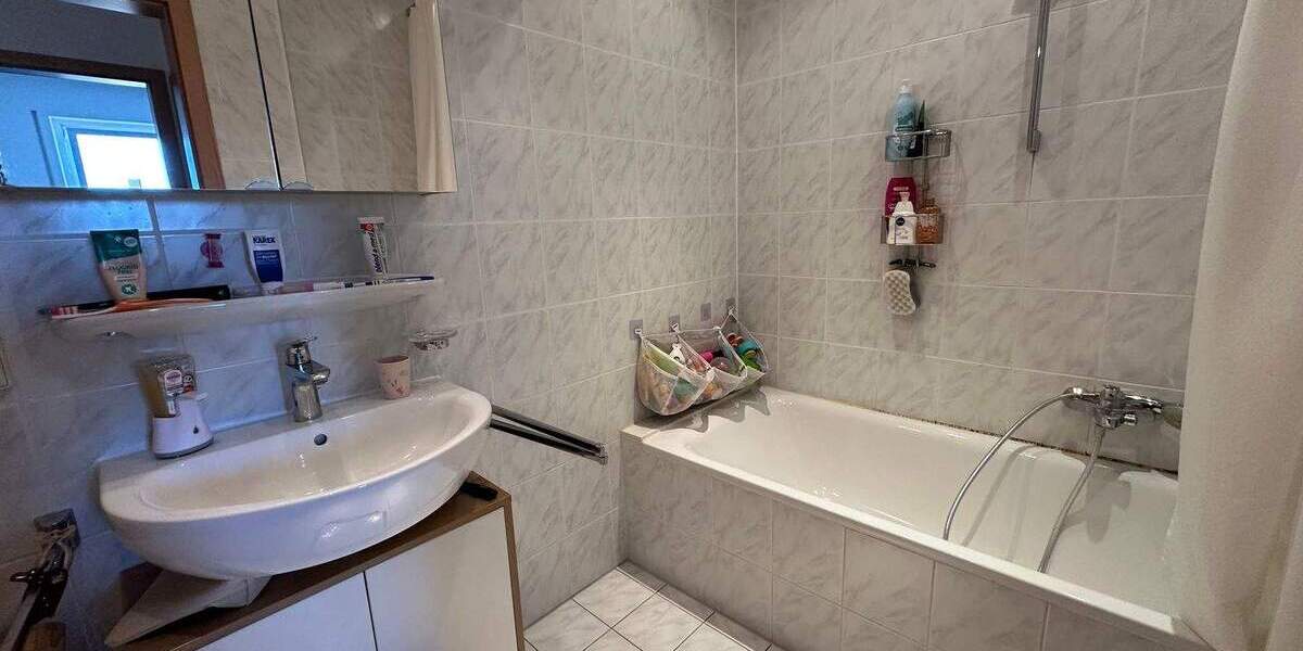 Mehrfamilienhaus, Wohnhaus Wendlingen - 7 Zimmer, 184 m&sup2;, 675.000&euro; | Angebot:25166904