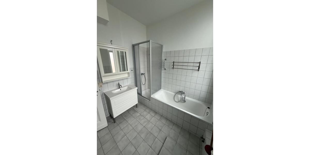 Etagenwohnung Schleswig - 4 Zimmer, 122 m&sup2;, 900&euro; | Angebot:26444748