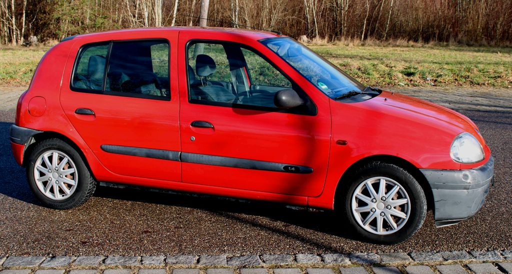 Renault Clio 199.600 km 666 &euro; Weichs 85258