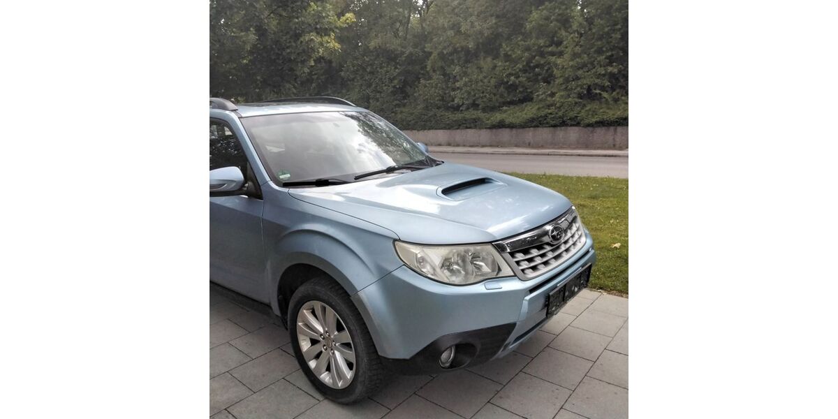Subaru Forester 291.000 km 1.490 &euro; Holzkirchen 83607