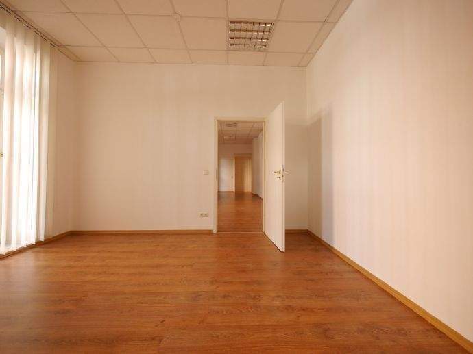 Gewerbeobjekt Erfurt Altstadt - 4 Zimmer, 188 m&sup2;, 1.410&euro; | Angebot:25563349