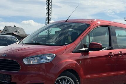 Ford Tourneo Courier 63.997 km 9.999 &euro; Breitenbach 37327