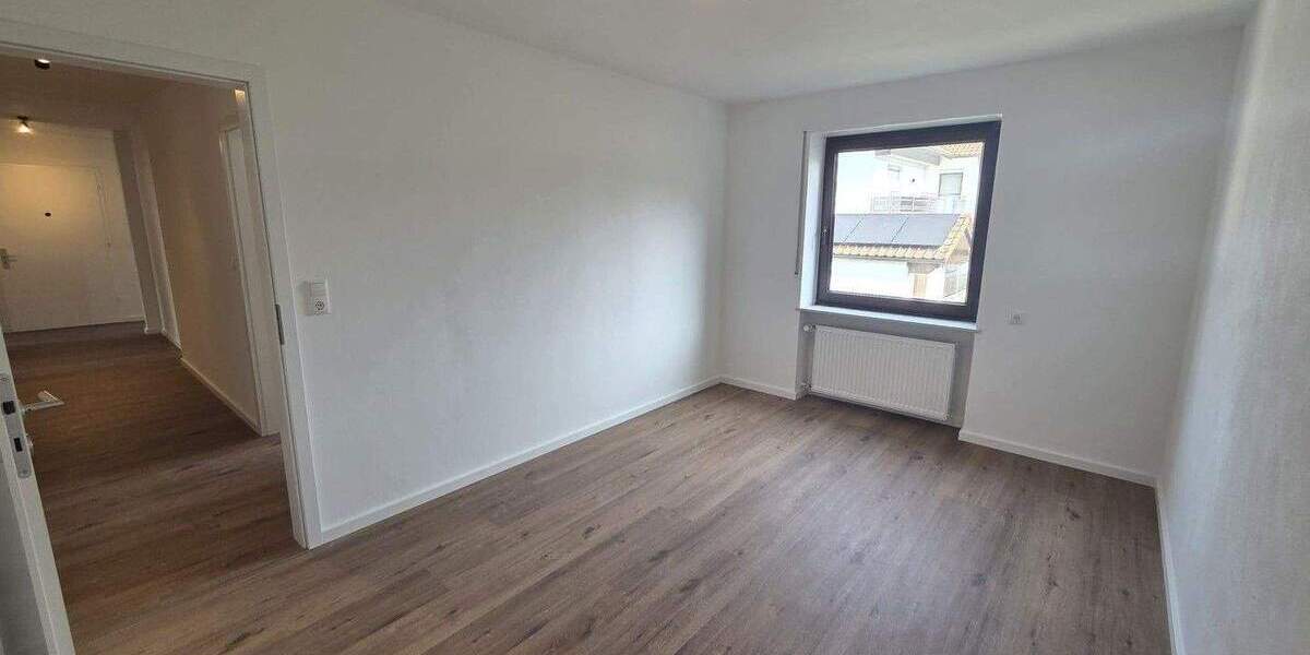 Etagenwohnung Cham Chammünster - 4 Zimmer, 110 m&sup2;, 260.000&euro; | Angebot:25732262