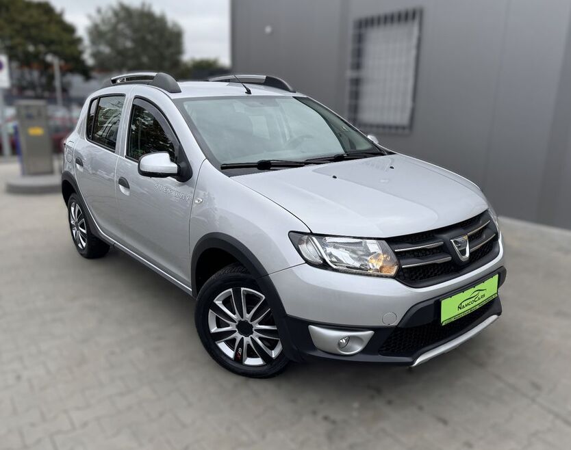 Dacia Sandero 104.198 km 6.999 € Berlin 13089