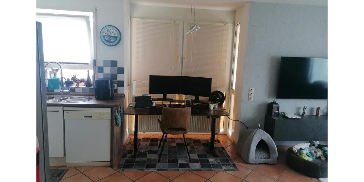 Ruhige, hochwertige 2-Zi.-Whg. in Südlage, 2 Balkone + Stellplatz 2 zimmer