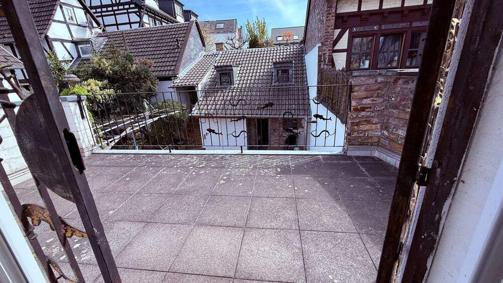 Gewerbeobjekt Köln Zündorf - 8 Zimmer, 234 m&sup2;, 3.000&euro; | Angebot:26346351