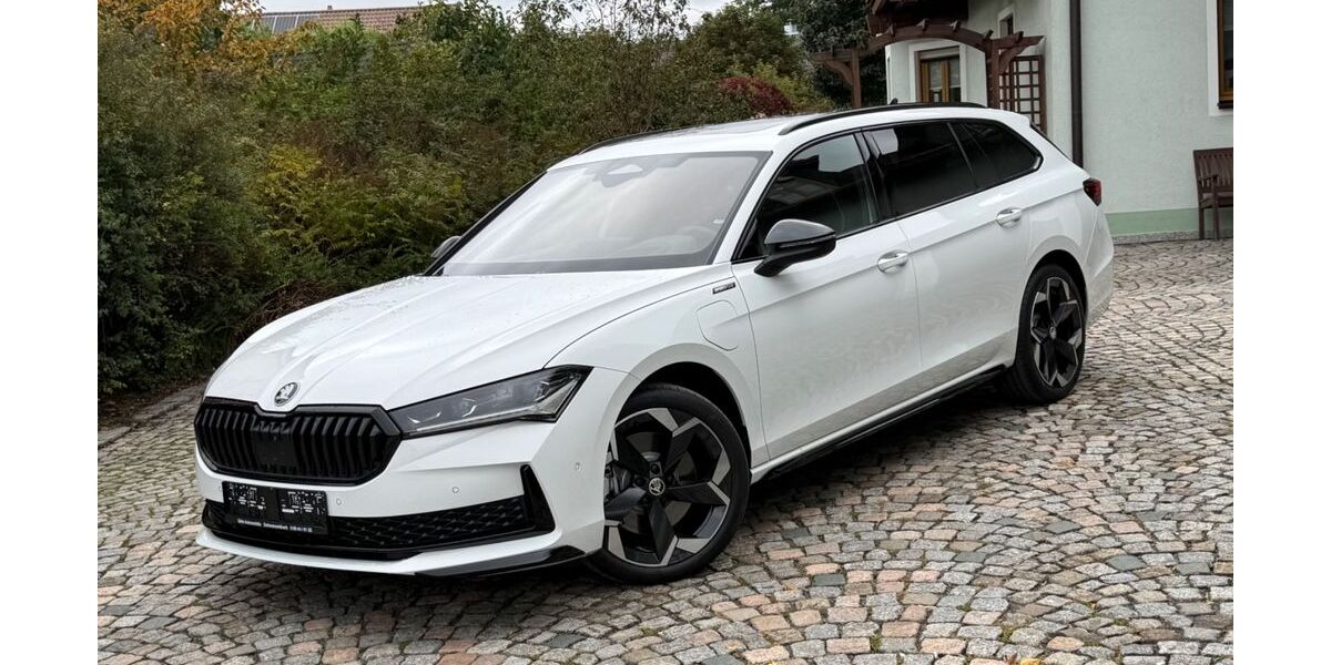 Skoda Superb 4.000 km 46.980 &euro; Schwarzenbach 92720