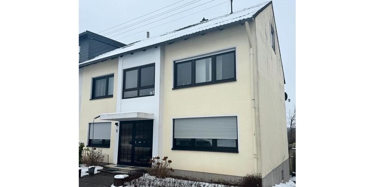 Großzügiges 2 Familienhaus in Bischmisheim zu verkaufen 8 zimmer