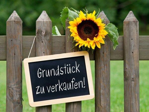 Baugrundstück in zentrumsnaher Lage – geeignet für ein 7- 8Familienhaus zimmer