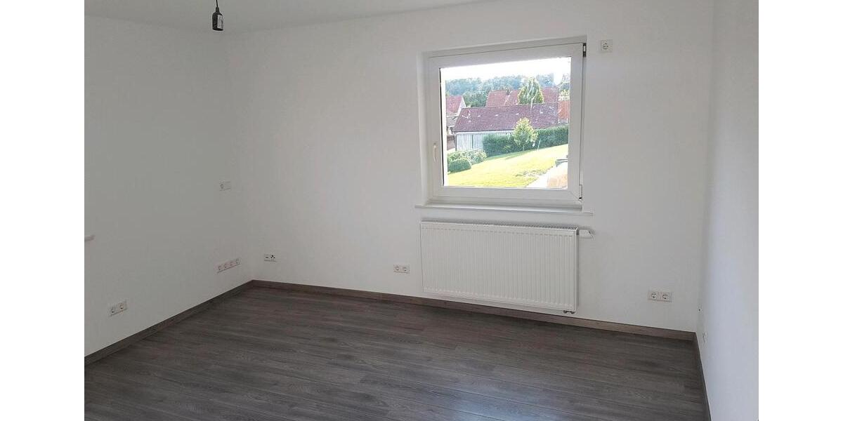 Etagenwohnung Massenbachhausen - 4 Zimmer, 85 m&sup2;, 1.000&euro; | Angebot:26619565