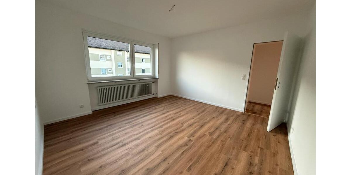 Etagenwohnung Wunsiedel - 4 Zimmer, 104 m&sup2;, 870&euro; | Angebot:25614800