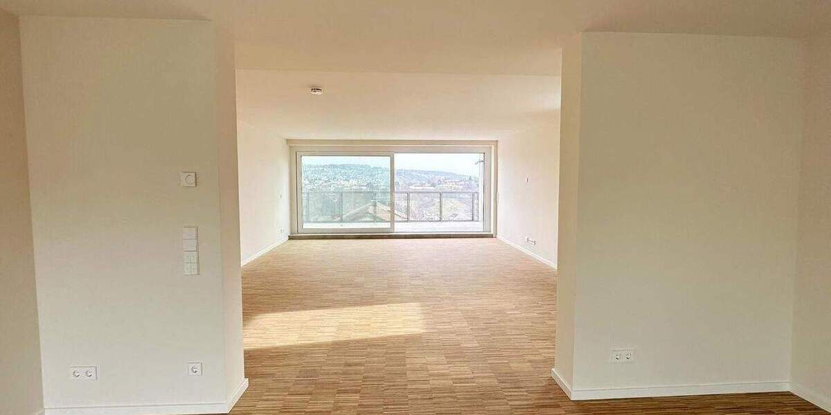 Einfamilienhaus Esslingen am Neckar Sulzgries - 6 Zimmer, 260 m&sup2;, 3.900&euro; | Angebot:24876305
