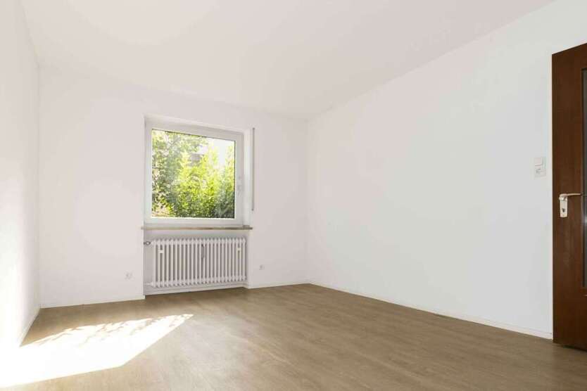 Wohnung zum Mieten in Augsburg 420 € 25.5 m²