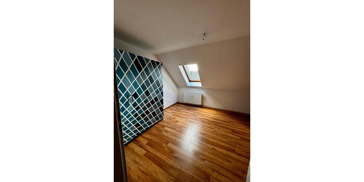 Mehrfamilienhaus, Wohnhaus Lichtenstein (Sachsen) - 15 Zimmer, 398 m&sup2;, 150.000&euro; | Angebot:26021665