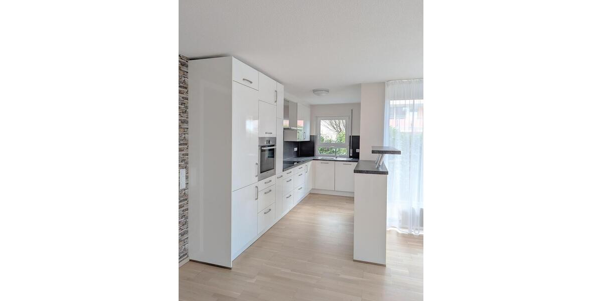 Erdgeschoßwohnung Backnang - 3.5 Zimmer, 93 m&sup2;, 1.350&euro; | Angebot:26214473