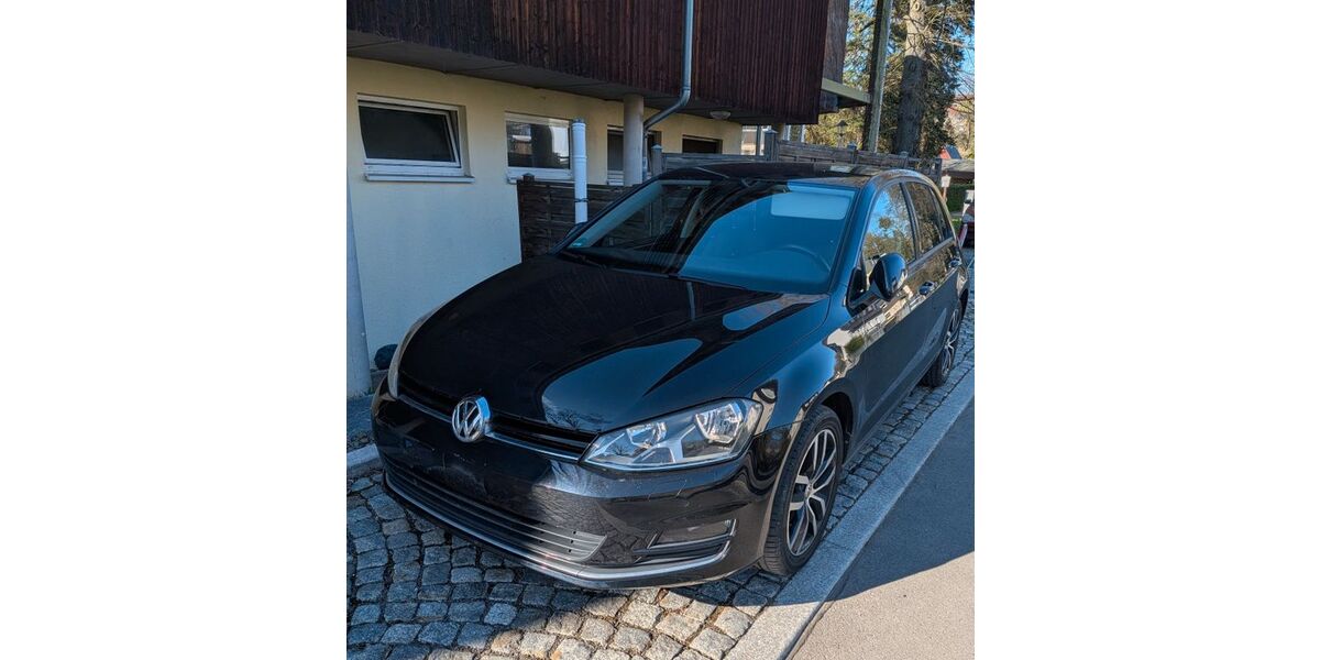 VW Golf 32.500 km 13.270 &euro; Oederan 09569