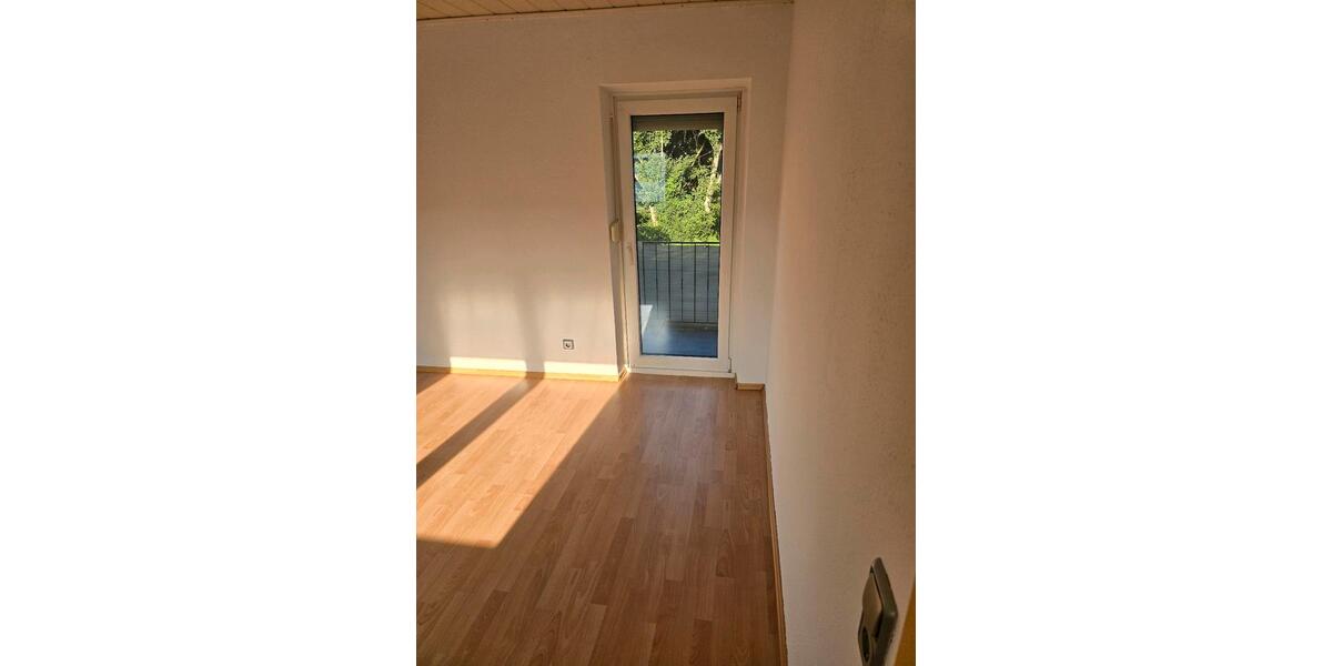 Etagenwohnung Waldkraiburg - 3 Zimmer, 68 m&sup2;, 169.000&euro; | Angebot:25883195