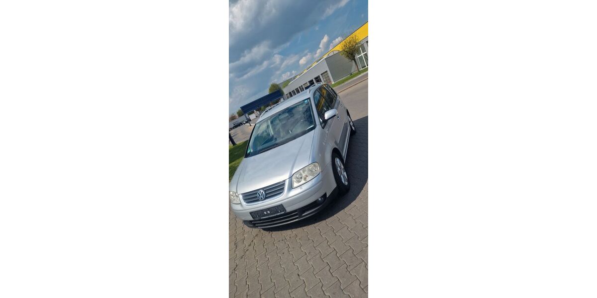 VW Touran 312.500 km 2.800 &euro; Nürnberg 90443