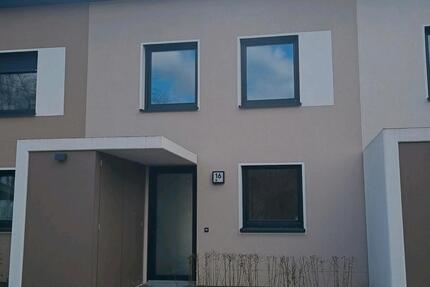 Haus Regensburg Gallingkofen - 4 Zimmer, 120 m&sup2;, 1.600&euro; | Angebot:25540020