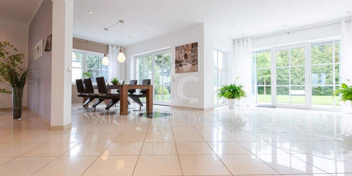 Einfamilienhaus Isernhagen / Altwarmbüchen Altwarmbüchen - 7 Zimmer, 319 m&sup2;, 1.245.000&euro; | Angebot:25475414