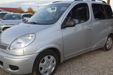 Toyota Yaris 193.691 km 2.000 € Dresden 01219