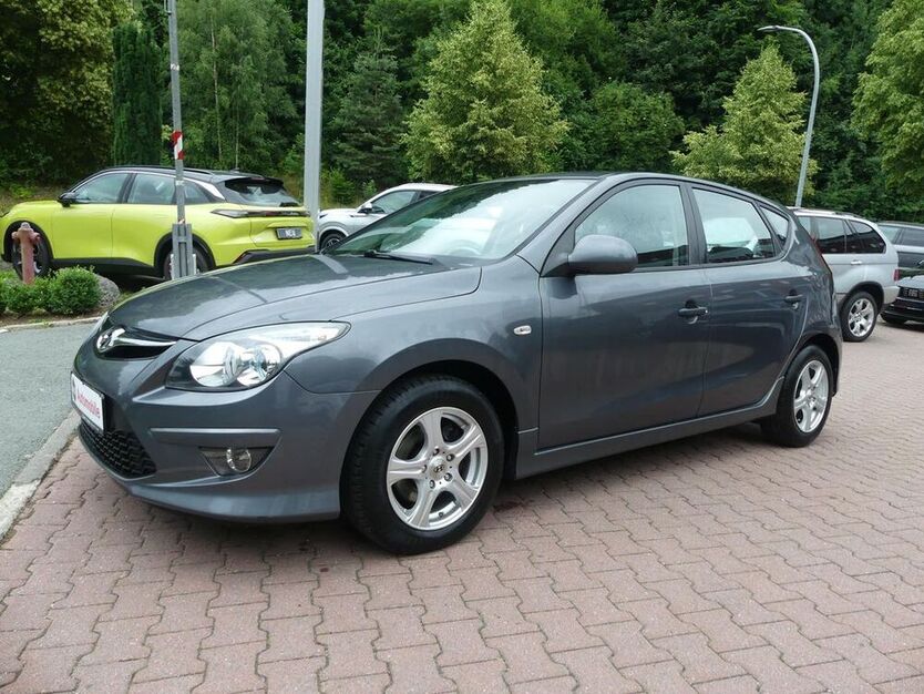 i30